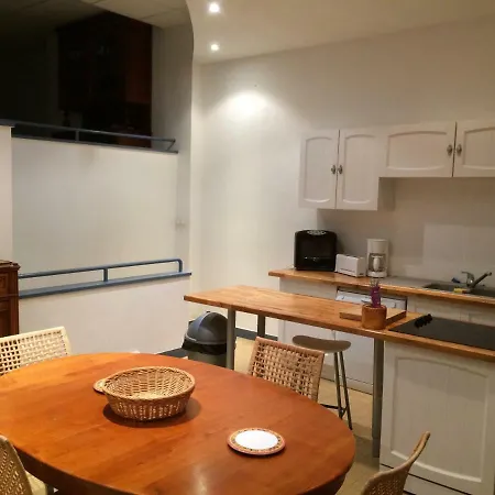 Apartment Centre